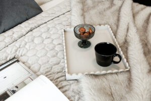 Müügieelne kodukujundus ja home staging magamistoas Tallinnas